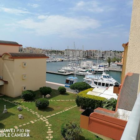Апартаменти Sur Le Port, Studio Avec Vue Sur La Marina Грюїссан Екстер'єр фото
